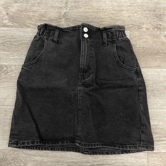 Mango Black Skirt - Picture 2 of 4